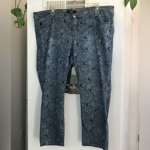Torrid Size 26 Skill Print Soft Denim
